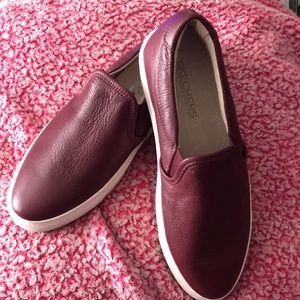 (NWOT) 🎈1 hour sale🎈Sketchers Burgundy Leather Slip-On